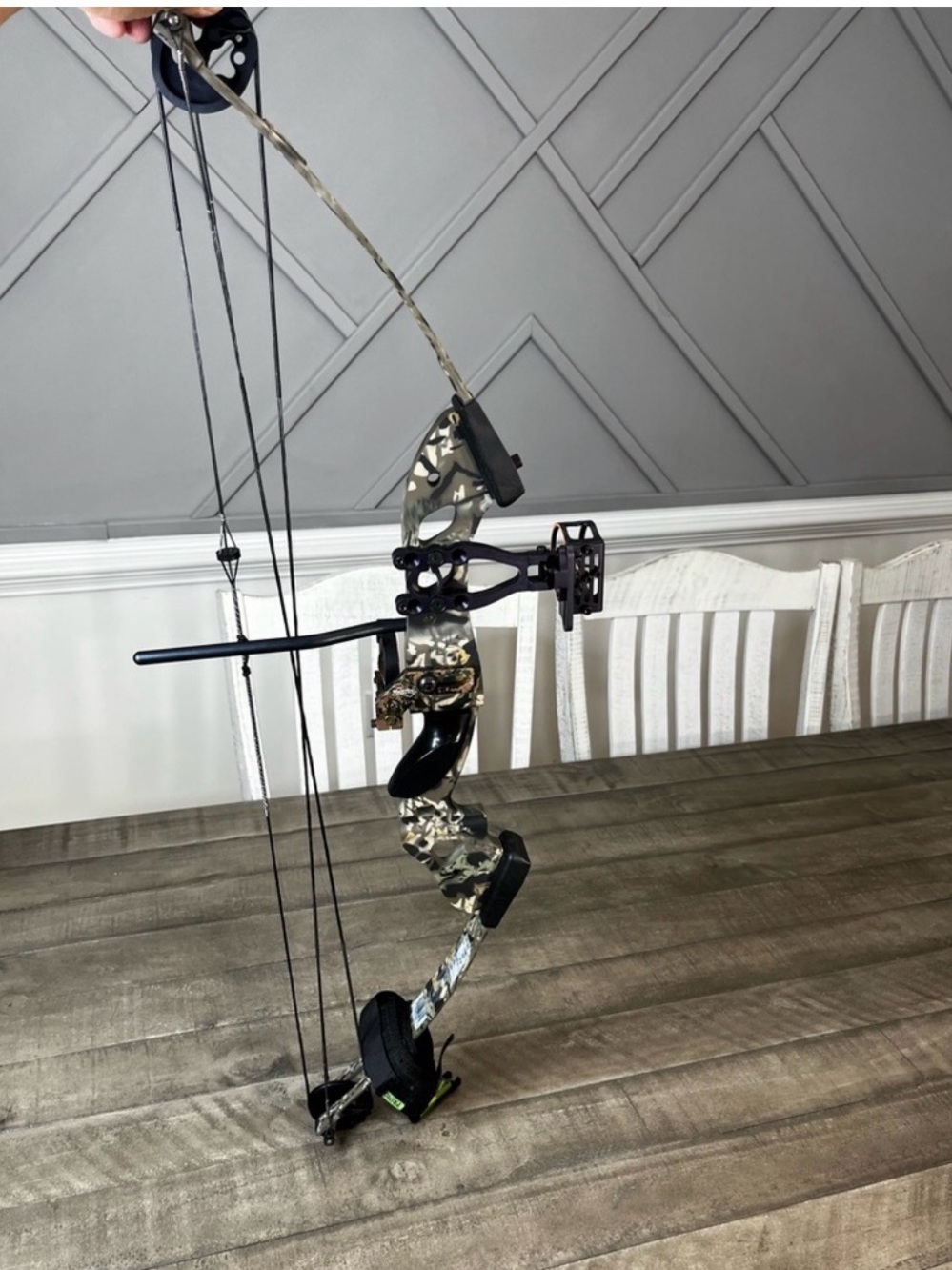 Spyder Camouflage Compound Bow - Black & Camo